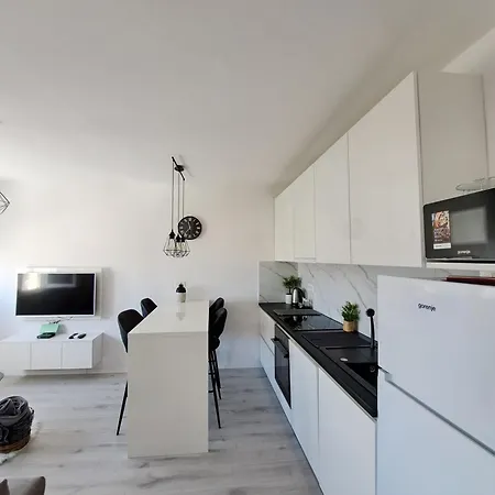 New! Top Apartment, Split View From Above Exterior photo